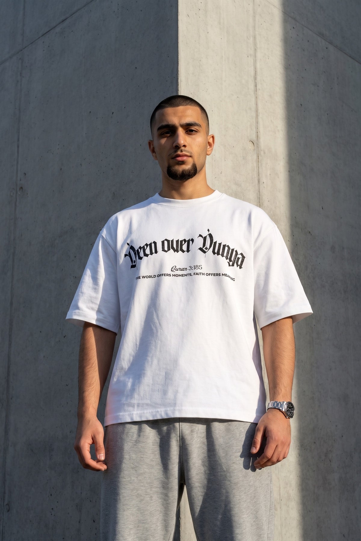 REALSTIL Deen Oversized T-Shirt White – Model Herren
