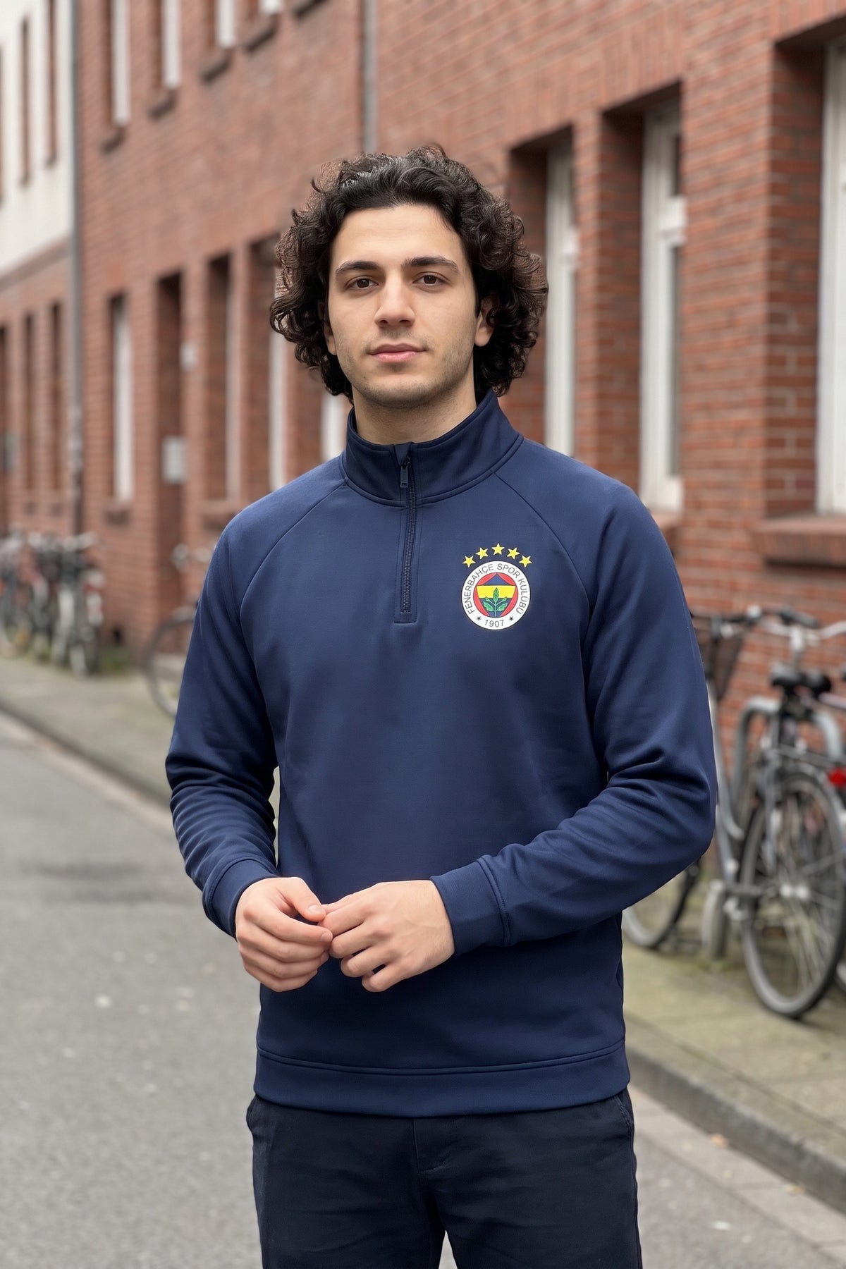 Fenerbahçe Zip Longsleeve Sarı Lacivert in Navy Blue – Model-Foto Herren