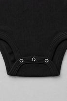 REALSTIL Göktürk Bio-Babybody – Detail: Druckknöpfe am Schritt