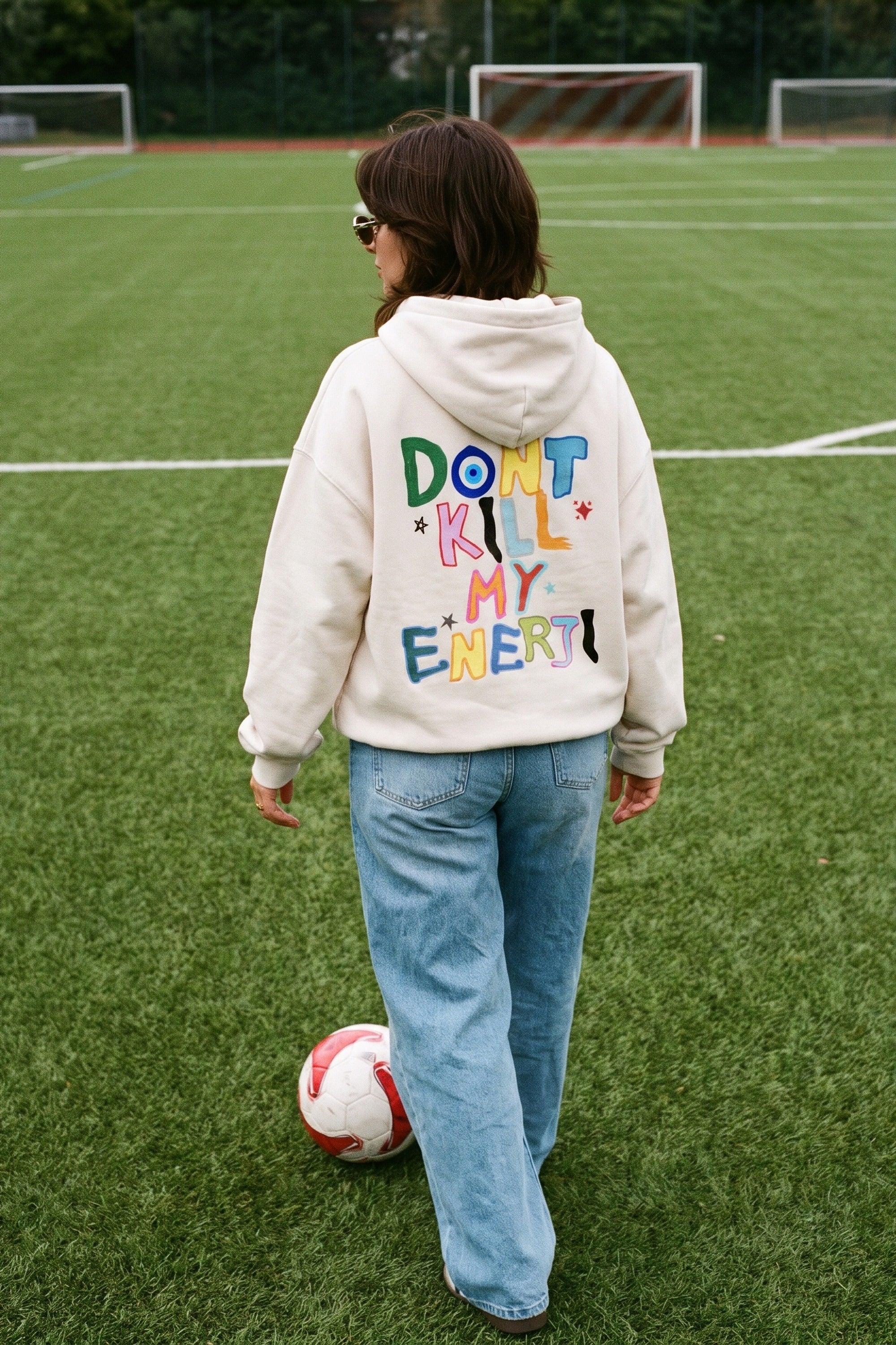 REALSTIL Enerji Oversized Hoodie White Sand – Model Damen