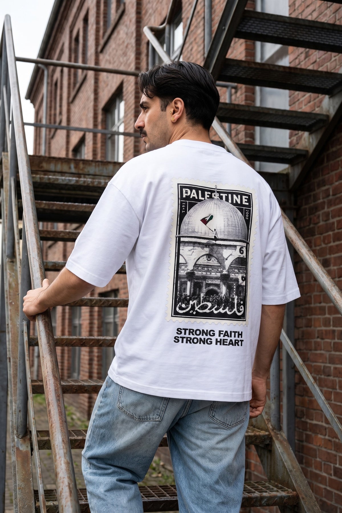 REALSTIL Palestine Oversized T-Shirt White – Model Herren