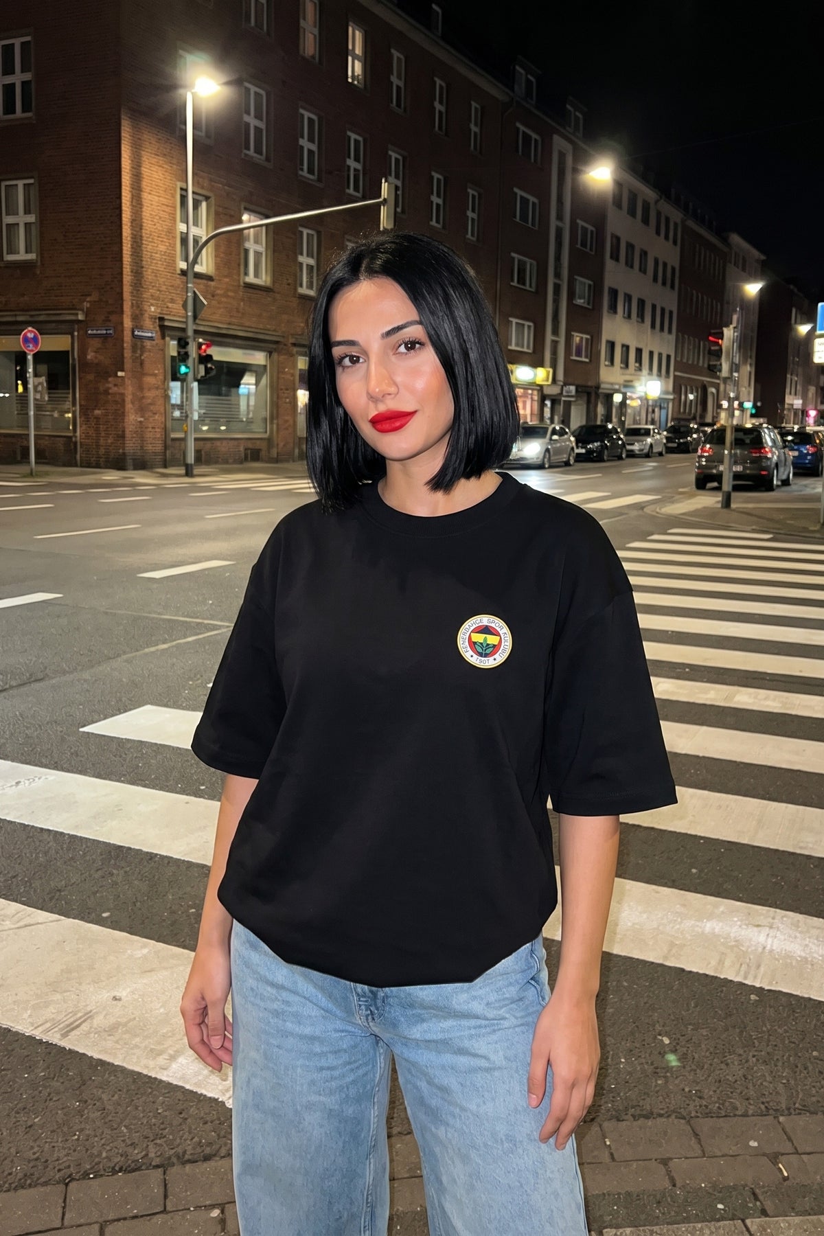 REALSTIL Fenerbahçe Oversized T-Shirt Black – Model Damen