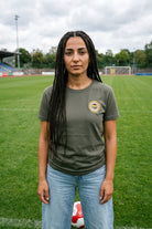 REALSTIL Fenerbahçe Regular Fit T-Shirt Khaki – Model Damen