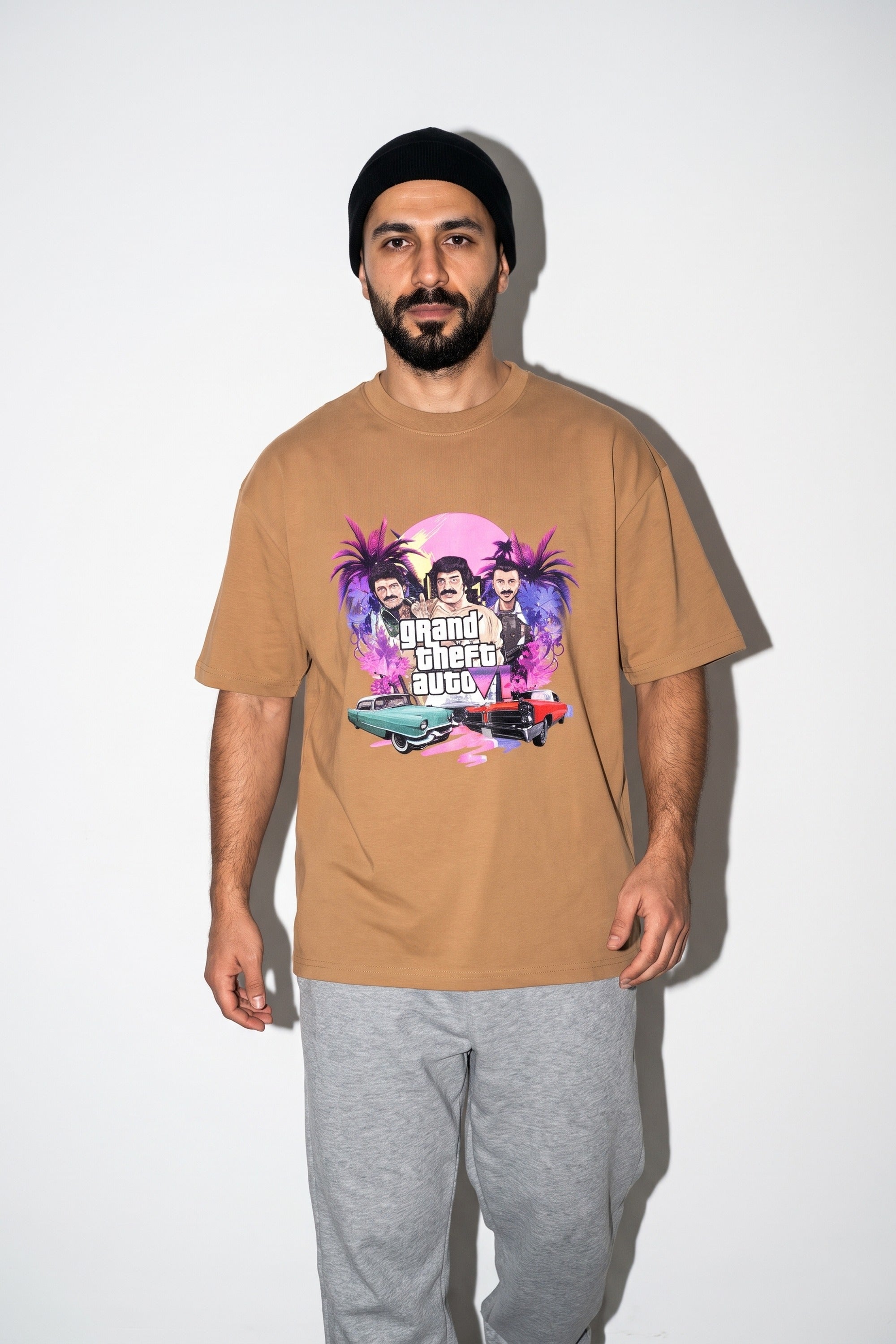 REALSTIL GTA IV Oversized T-Shirt Amber – Model Herren