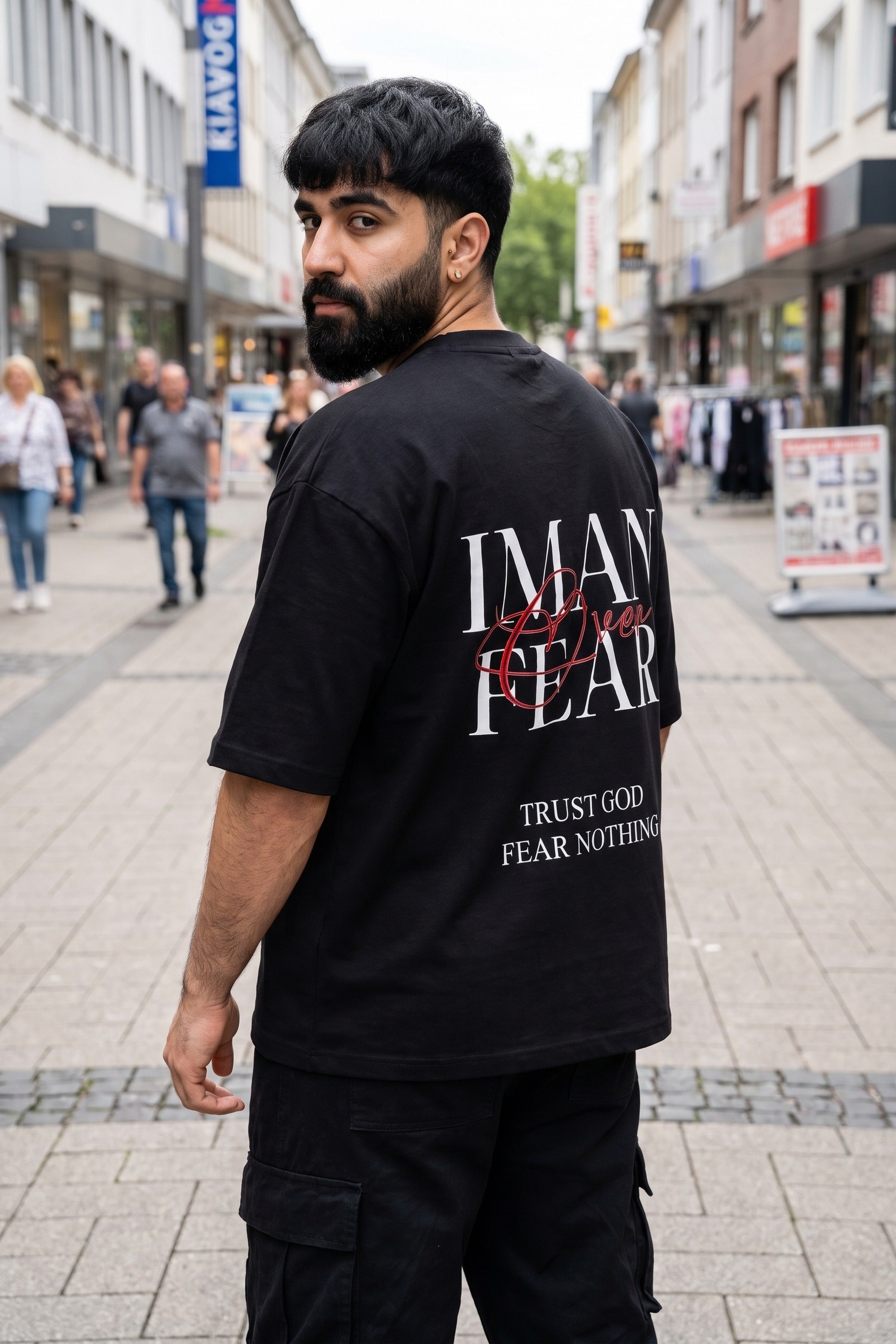 REALSTIL İman Oversized T-Shirt Black – Model Herren