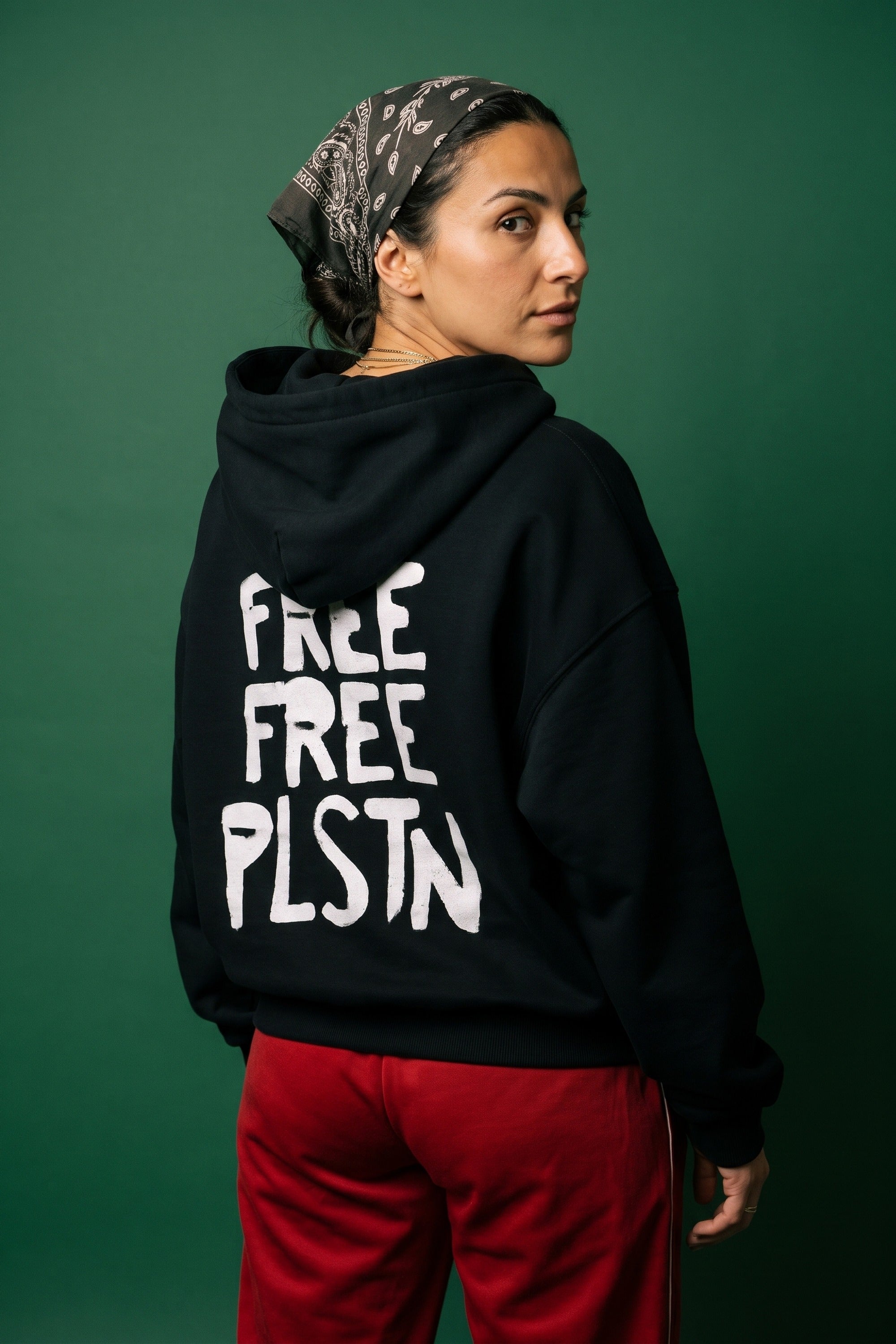 REALSTIL Palestine Oversized Hoodie Black – Model Damen