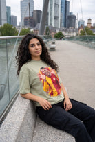 REALSTIL Rafa Leão Oversized T-Shirt Soft Salvia – Model Damen