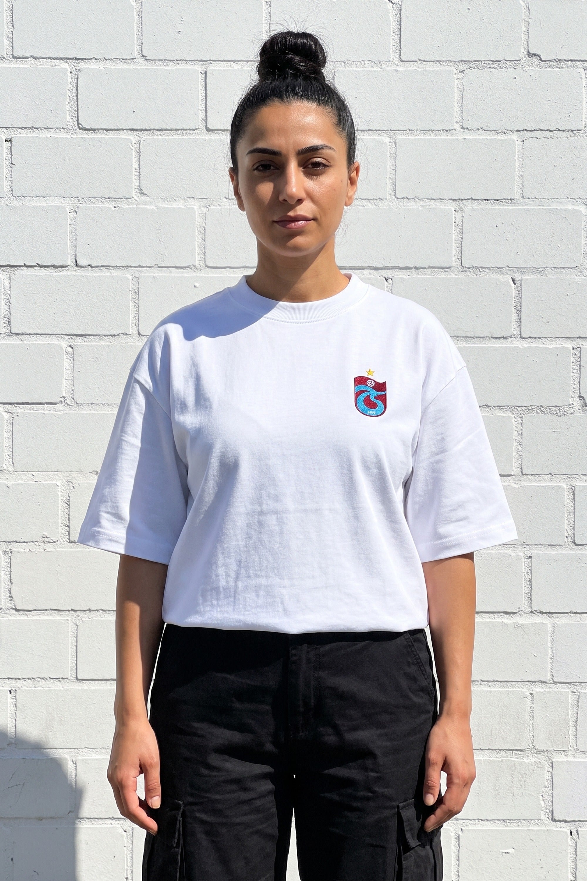 REALSTIL Trabzonspor Oversized T-Shirt White – Model Damen