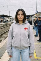 REALSTIL Türkiye Oversized Zipper Hoodie Light Asphalt – Model Damen